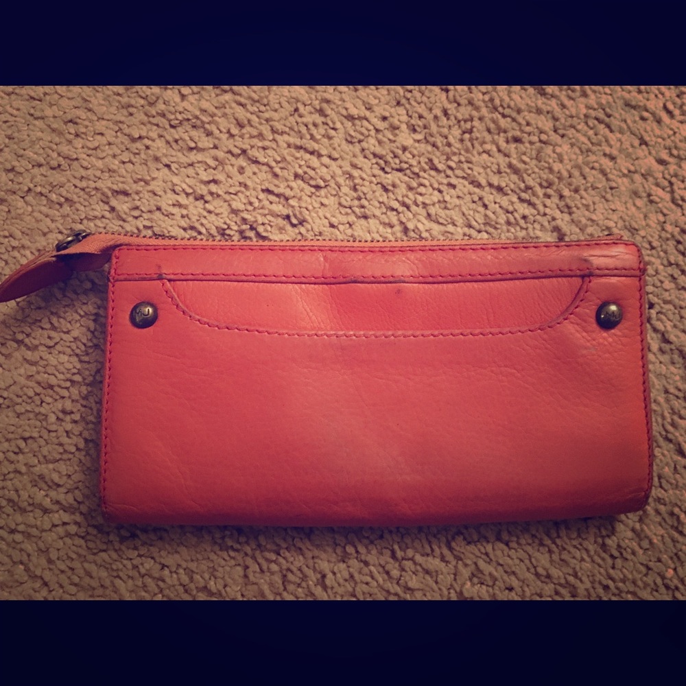 Authentic Marc Jacobs Leather purse!!